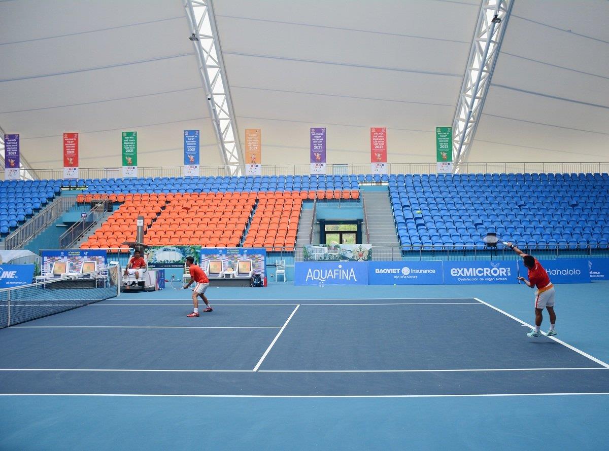 Tổ hợp sân tennis Hanaka Paris Ocean Park có kiến trúc, sân thi đấu đẹp không kém các sân thuộc hệ thống thi đấu quốc tế.